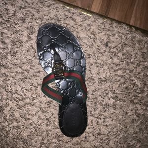 Gucci thong sandals
